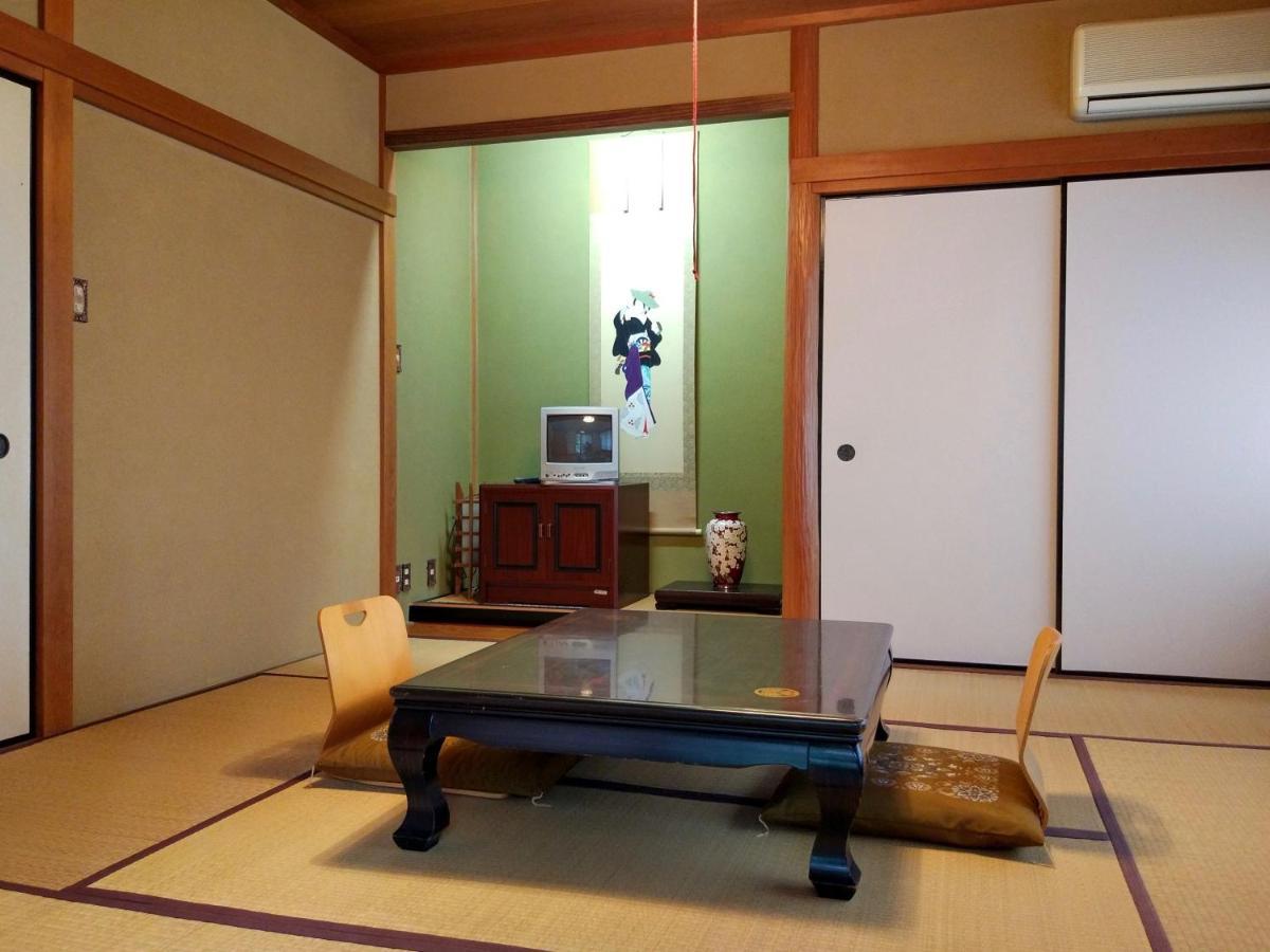 Отель 宮城野ハウス＆離れ Хаконе Экстерьер фото