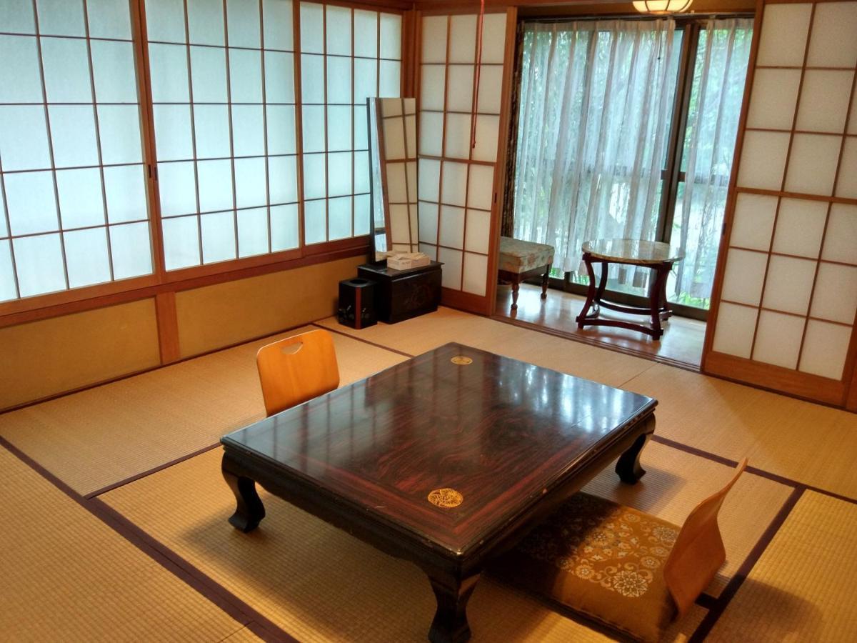 Отель 宮城野ハウス＆離れ Хаконе Экстерьер фото